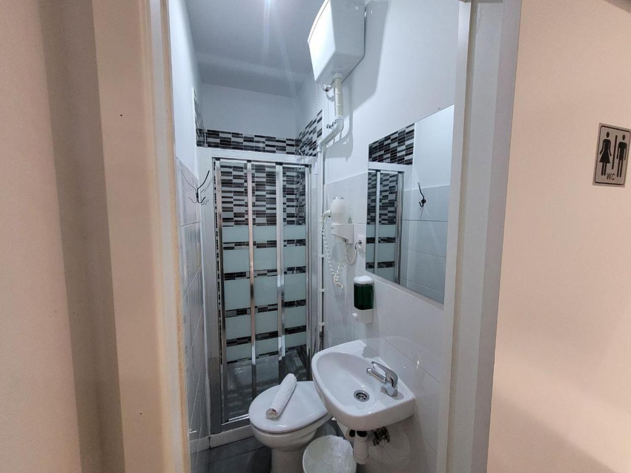 Ayz Frailes - Auto Check-In Property (Adults Only) Málaga Exteriör bild