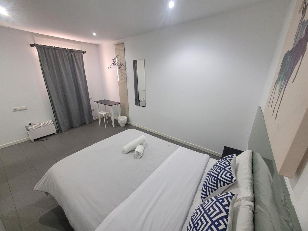 Ayz Frailes - Auto Check-In Property (Adults Only) Málaga Exteriör bild