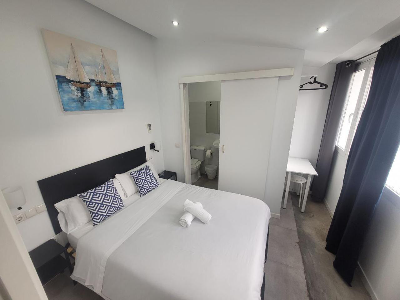 Ayz Frailes - Auto Check-In Property (Adults Only) Málaga Exteriör bild