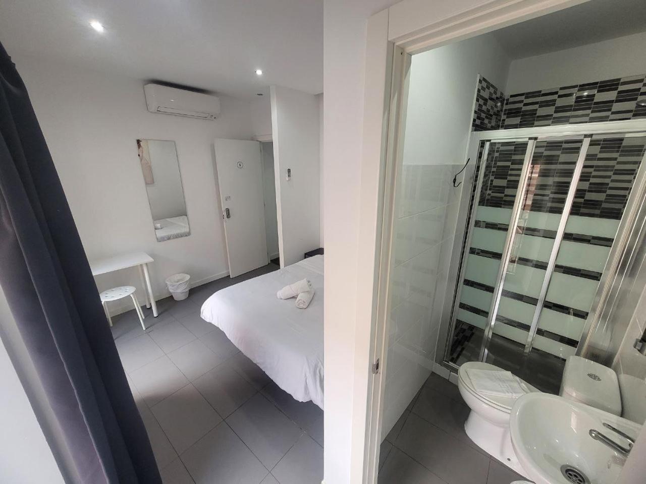 Ayz Frailes - Auto Check-In Property (Adults Only) Málaga Exteriör bild