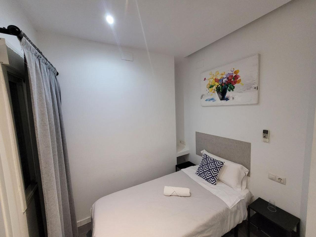 Ayz Frailes - Auto Check-In Property (Adults Only) Málaga Exteriör bild