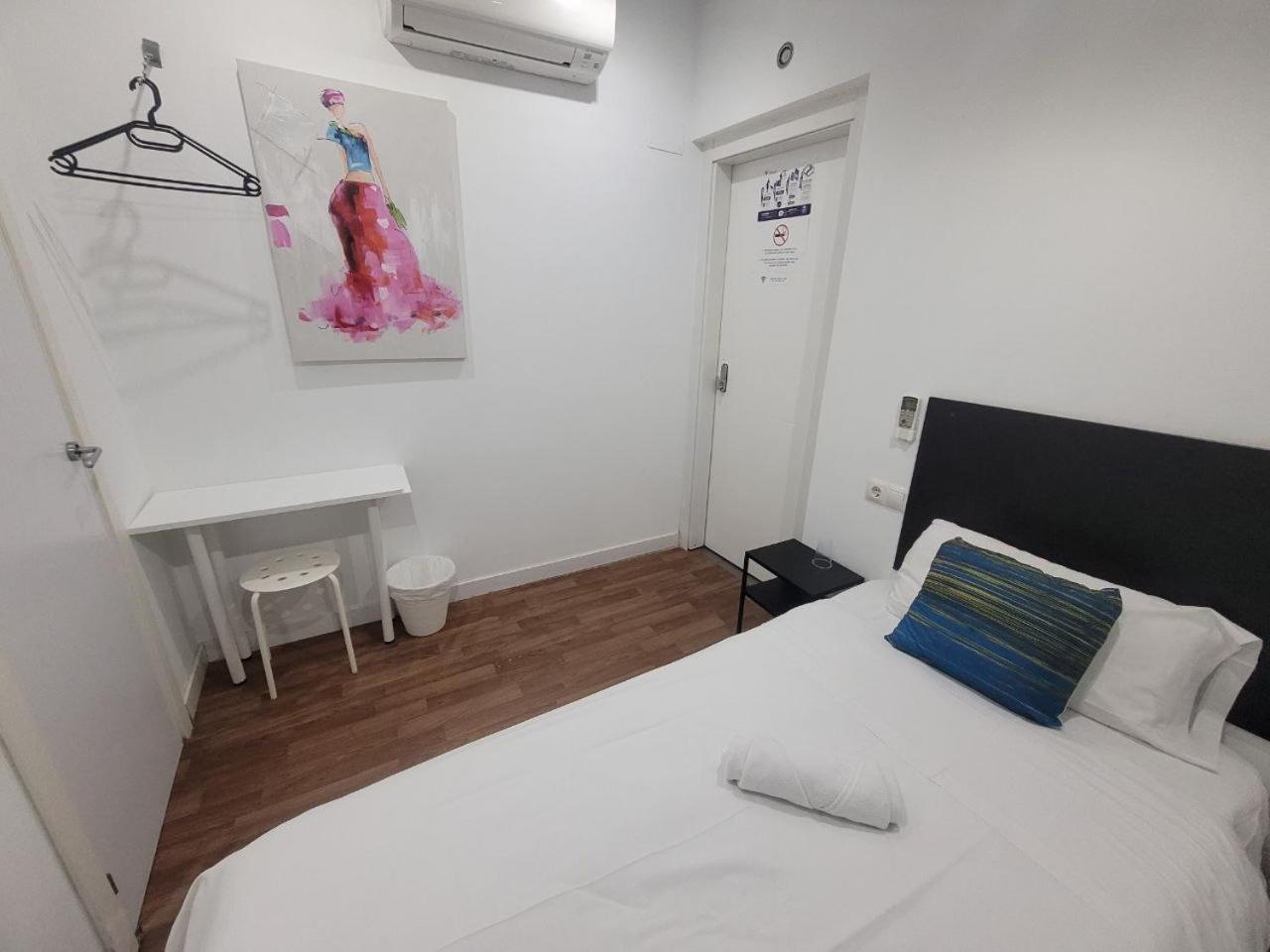 Ayz Frailes - Auto Check-In Property (Adults Only) Málaga Exteriör bild