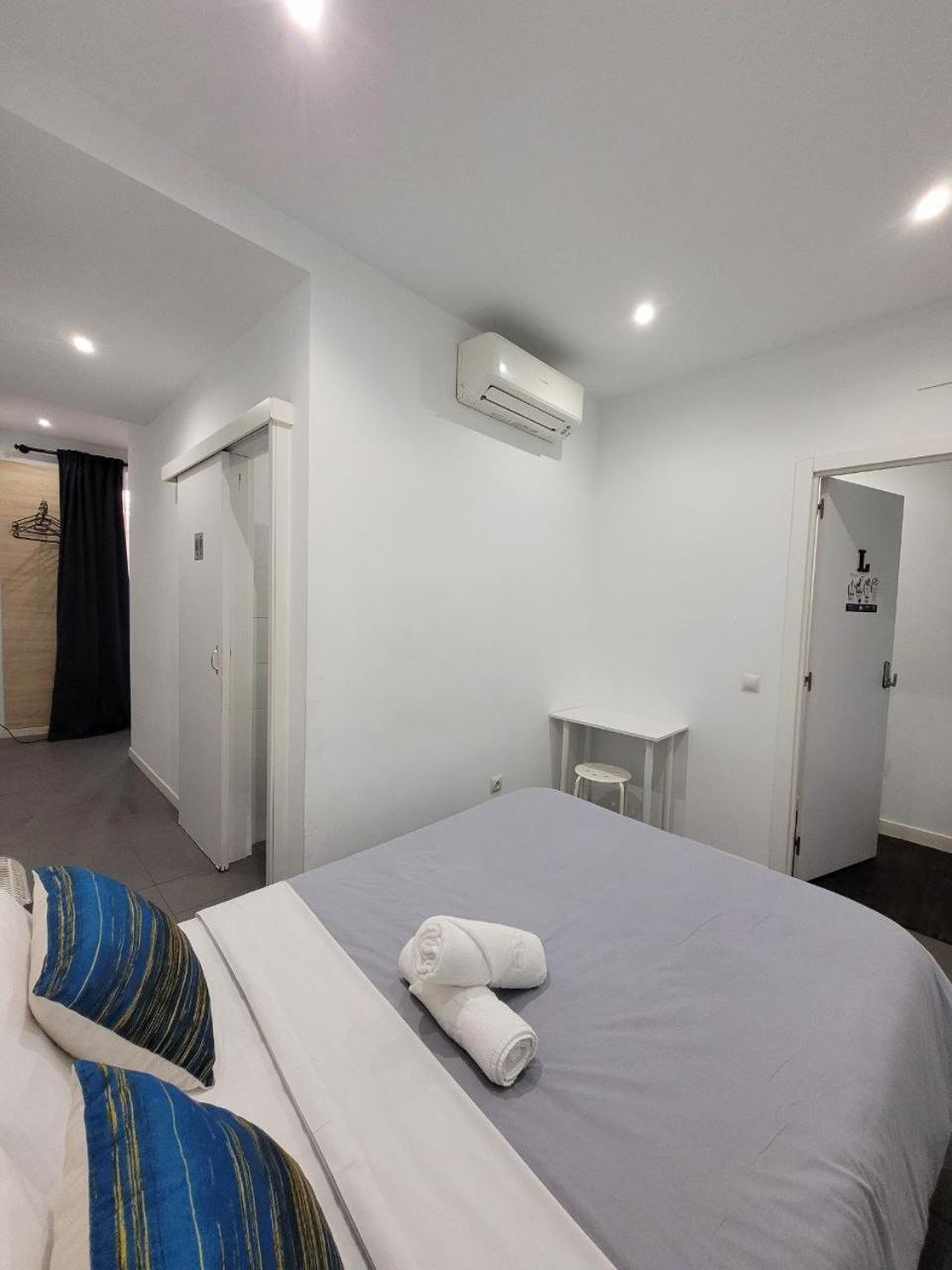 Ayz Frailes - Auto Check-In Property (Adults Only) Málaga Exteriör bild